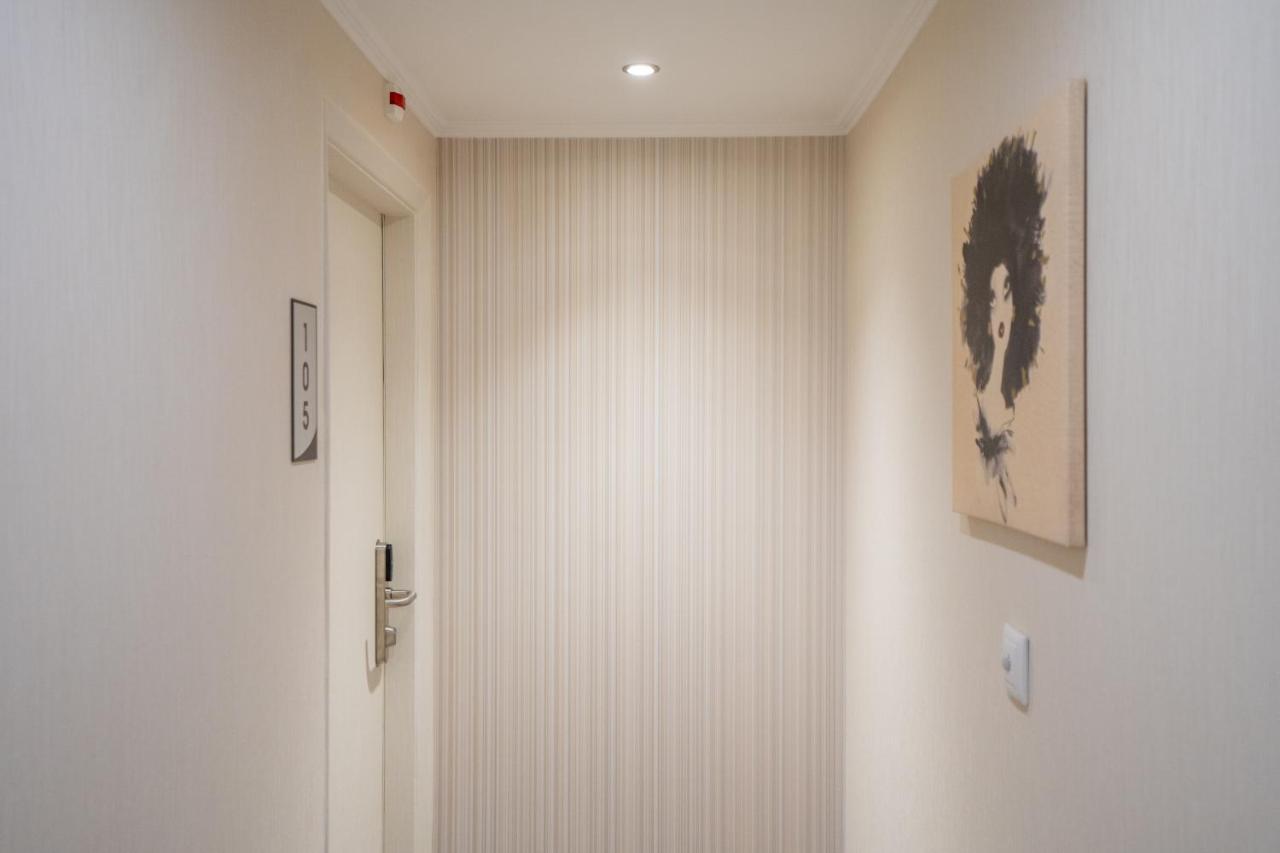 Dinya Lisbon Hotel Екстер'єр фото